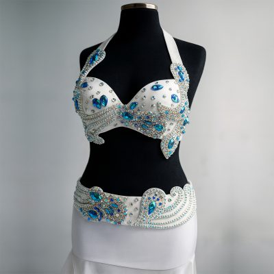 Traje profesional para danza árabe, bordado. Brasier y Fajin.