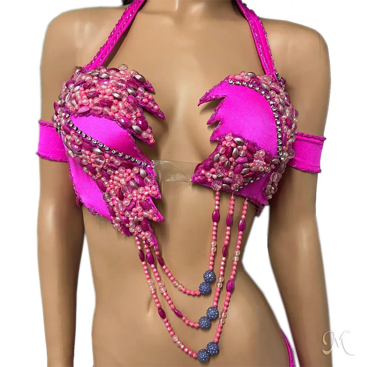 Brasier para danza árabe, detalle del bordado a mano en pedrería y cristales Manal