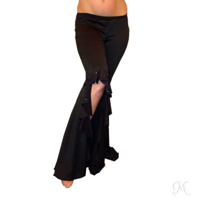 Pantalón acampanado con abertura frontal y vuelo a la altura de la rodilla para danza árabe.